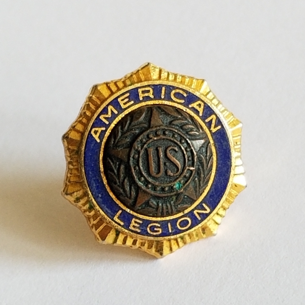 Vintage American Legion lapel pin gold tone brooch military